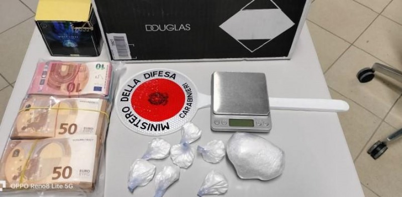Record choc: cocaina e antidepressivi mietono vittime giovanili, emergono nuove sostanze spaventose Record choc: cocaina e antidepressivi mietono vittime giovanili, emergono nuove sostanze spaventose