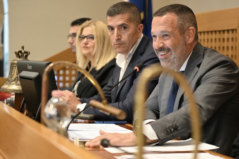 ELEZIONI ANNULLATE SOSPIRI: "SE NON VINCONO I MODI SON SEMPRE QUELLI..."