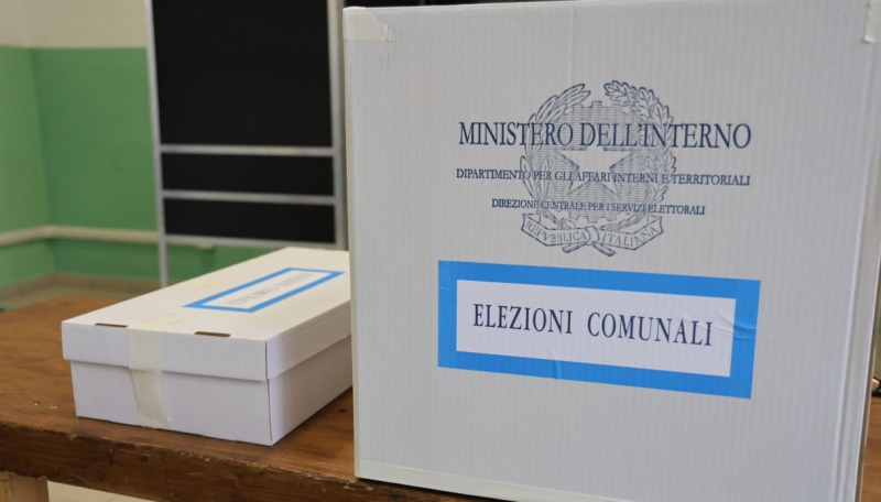 elezioni annullate buste strappate senza timbri aperte non si esclude il dolo