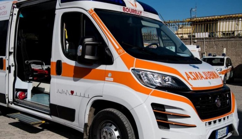 Tragedia sui campi abruzzesi: anziano schiacciato dal suo trattore in una scarpata Tragedia sui campi abruzzesi: anziano schiacciato dal suo trattore in una scarpata