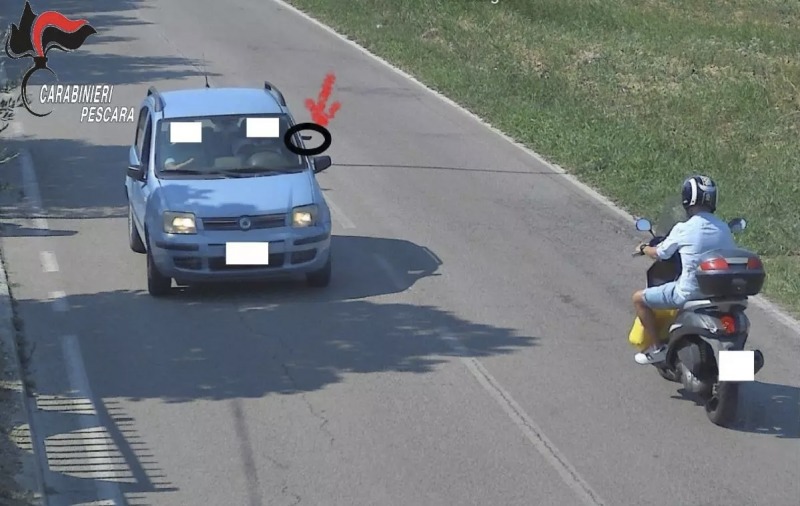 Terrore in riviera: spari con pistola a pallini contro passanti, fermati Terrore in riviera: spari con pistola a pallini contro passanti, fermati
