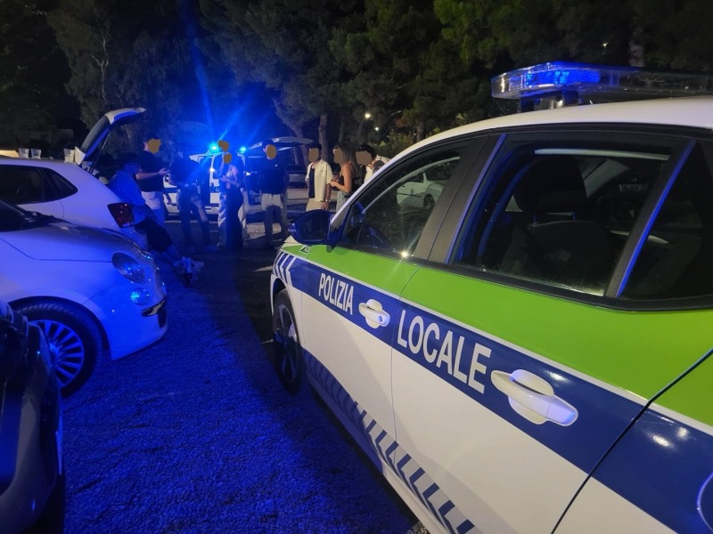 stretta sicurezza 128 multe e 36 bici vietate tolte dalla circolazione