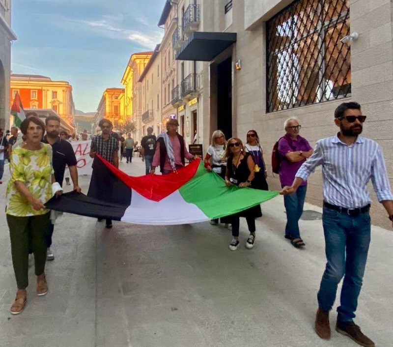 scandalo a l aquila consiglio ignora gaza pd denuncia decisione e mobilitazione cittadina