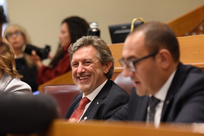 Manovra da 8 milioni e mezzo: scontro acceso in Regione Abruzzo Manovra da 8 milioni e mezzo: scontro acceso in Regione Abruzzo