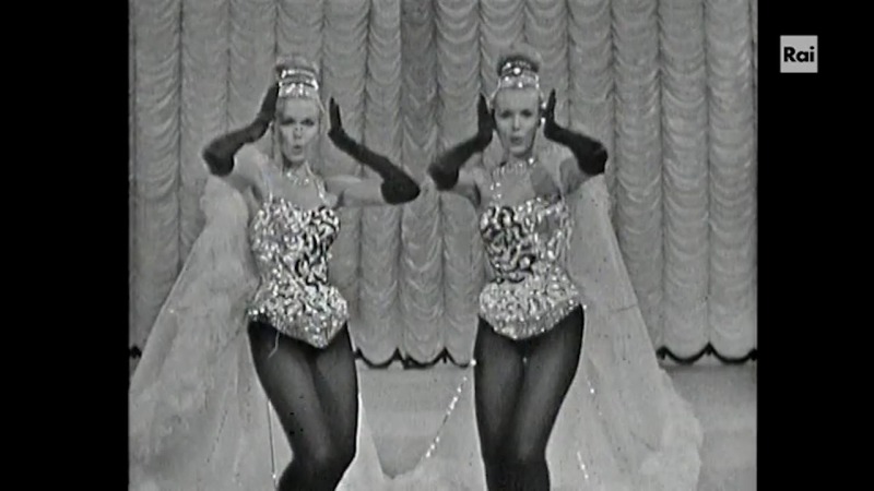 Addio in contemporanea alle iconiche gemelle Kessler: un legame eterno in scena