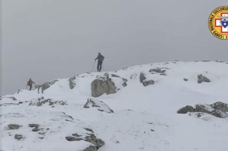 Gran Sasso, ricerche senza sosta: nuovo sopralluogo per il disperso polacco Gran Sasso, ricerche senza sosta: nuovo sopralluogo per il disperso polacco