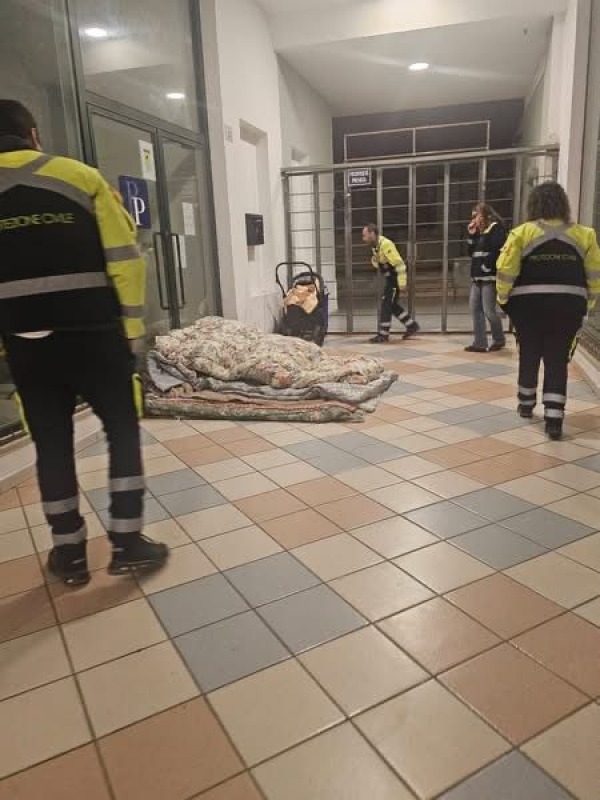 unit224 di strada a teramo primo intervento tra ascolto aiuti concreti e vicinanza sociale da Abruzzo24ore.tv unit224 di strada a teramo primo intervento tra ascolto aiuti concreti e vicinanza sociale