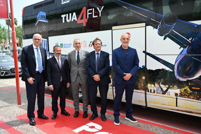 aeroporto d8217abruzzo il bus per ogni volo cambia davvero i collegamenti regionali