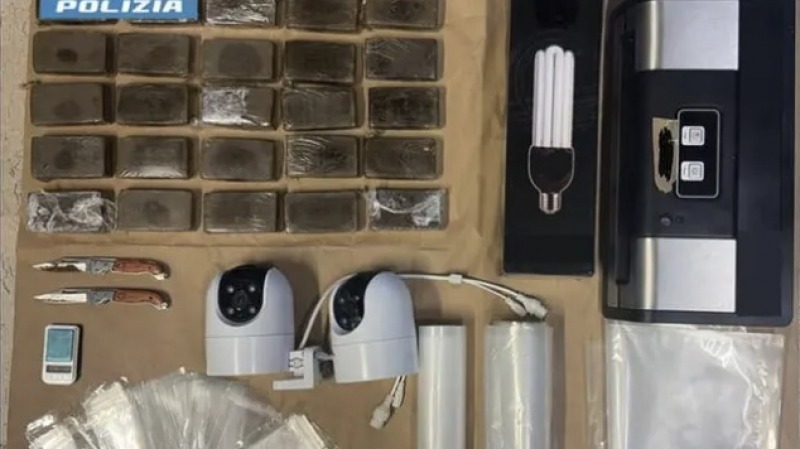 droga in casa a rancitelli due arresti dopo la segnalazione su youpol da Abruzzo24ore.tv droga in casa a rancitelli due arresti dopo la segnalazione su youpol