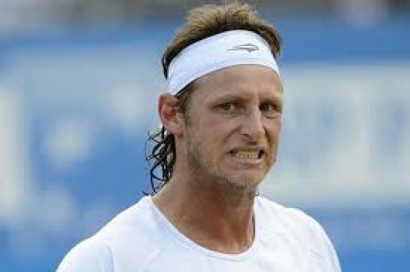 Campione di tennis prende a calci il giudice - Cronaca nazionale